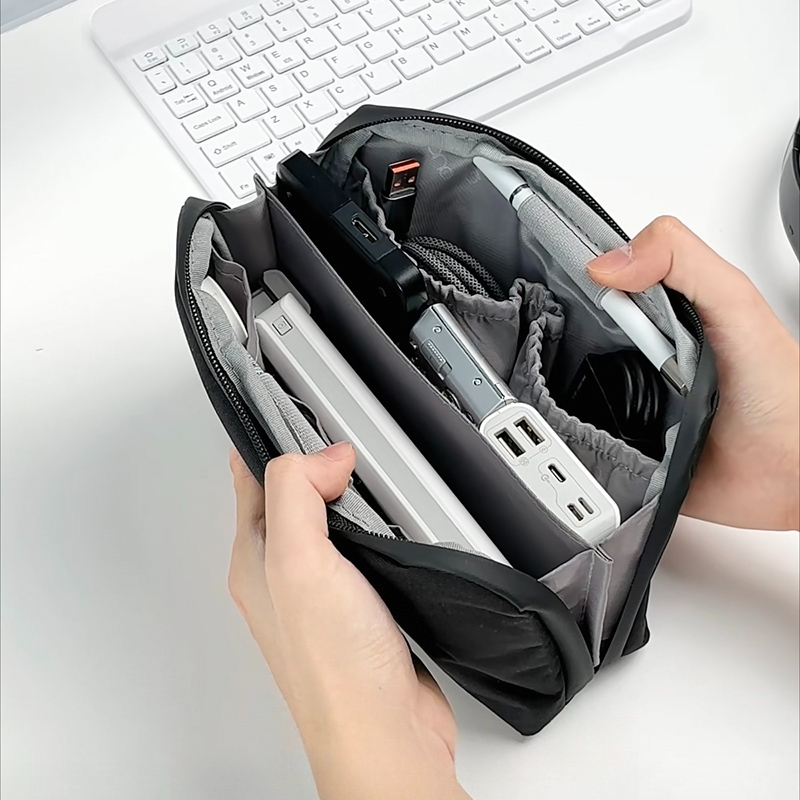 Tech Accessories Storage - Tas Penyimpanan Aksesori Elektronik Berkapasitas Besar
